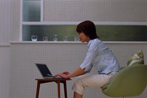 ネットで頼めるパンフレットデザイン